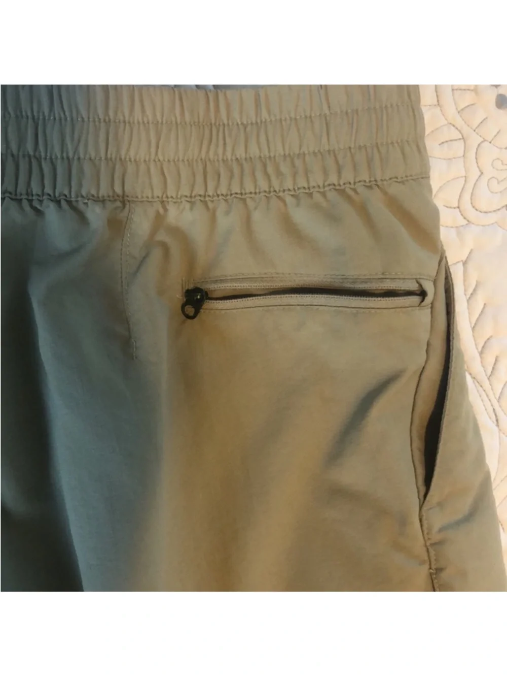 The North Face Paramount Horizon Hiking Adventure Athletic Tan Shorts Medium